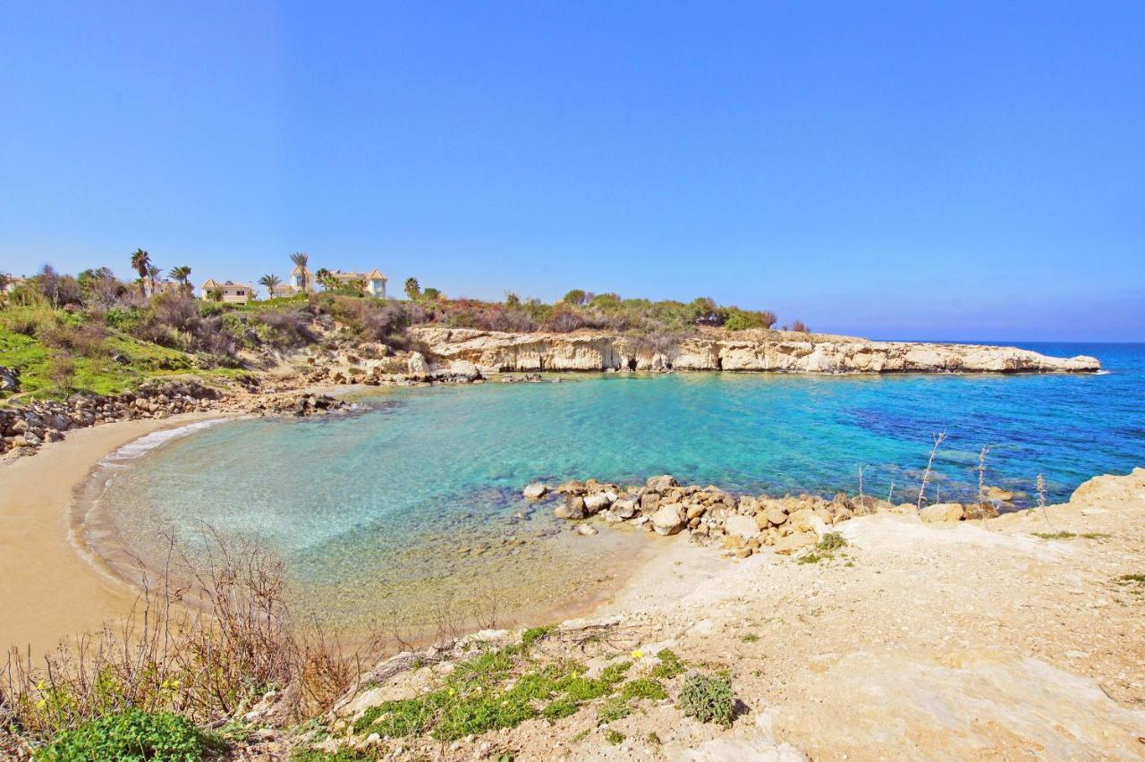 Villa Oceania - Beachfront Paralimni Zewnętrze zdjęcie