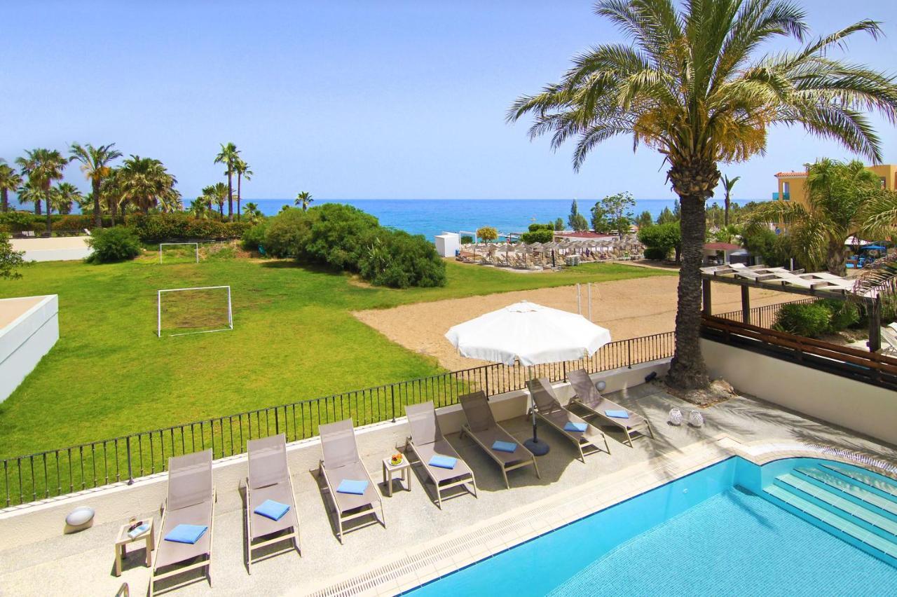 Villa Oceania - Beachfront Paralimni Zewnętrze zdjęcie