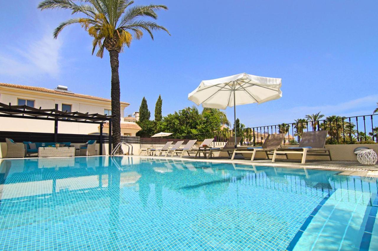 Villa Oceania - Beachfront Paralimni Zewnętrze zdjęcie