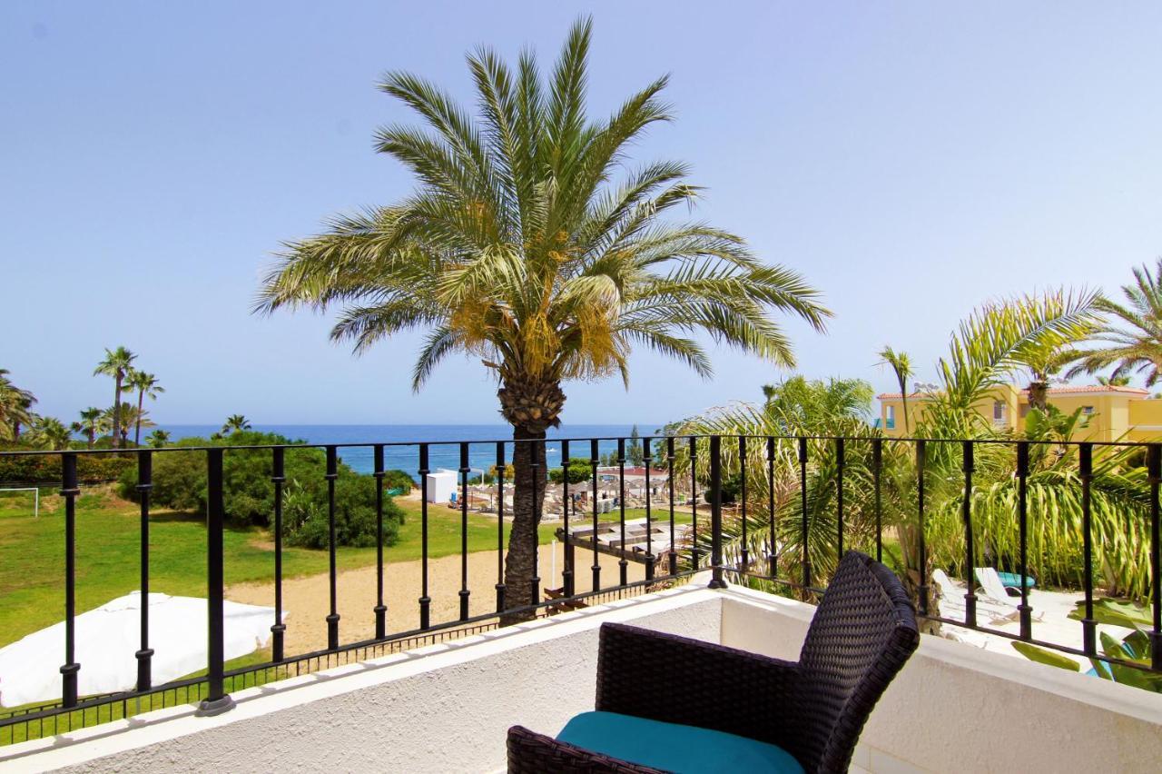 Villa Oceania - Beachfront Paralimni Zewnętrze zdjęcie