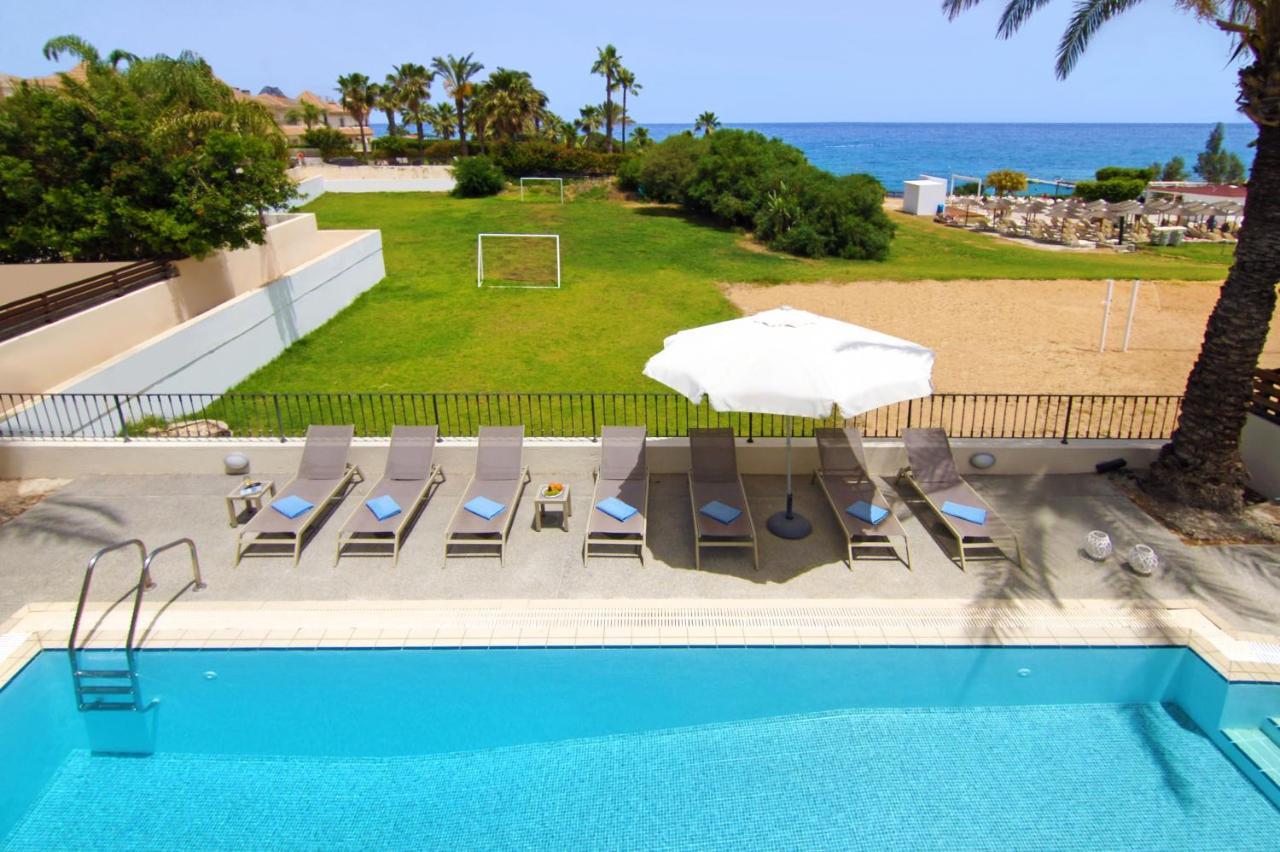 Villa Oceania - Beachfront Paralimni Zewnętrze zdjęcie