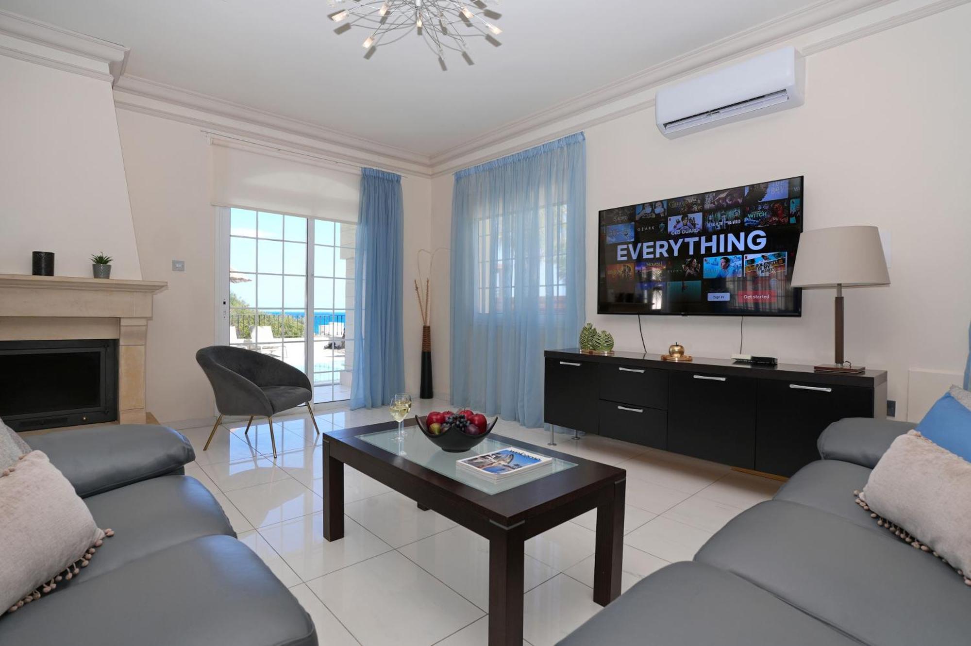 Villa Oceania - Beachfront Paralimni Zewnętrze zdjęcie